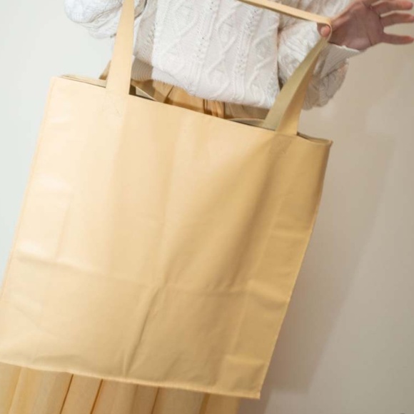 NEW Maryam Nassir Zadeh Big Birthday Bag in Lemon - Picture 2 of 3